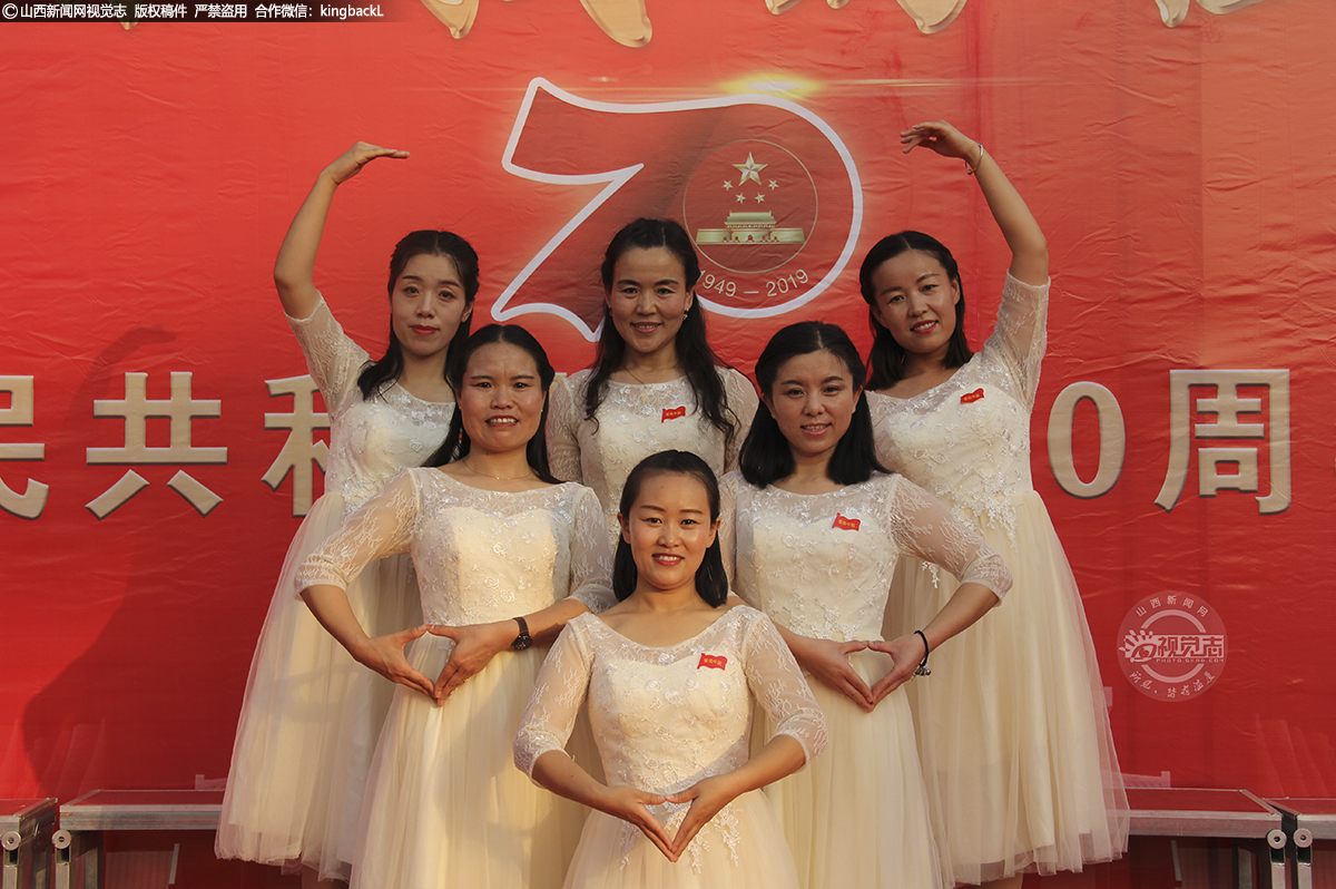      9月30日下午，长治市武乡县机关幼儿园成功举办庆祝中华人民共和国成立70周年教师朗诵会。（山西新闻网特约摄影师：李勇）