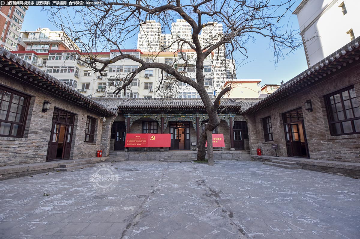      这里最早叫做八路军驻晋办事处，后改称十八集团军驻晋办事处，亦称驻太原办事处。八路军驻晋办事处在太原先后有3个驻地，这里是唯一保存下来的建筑。