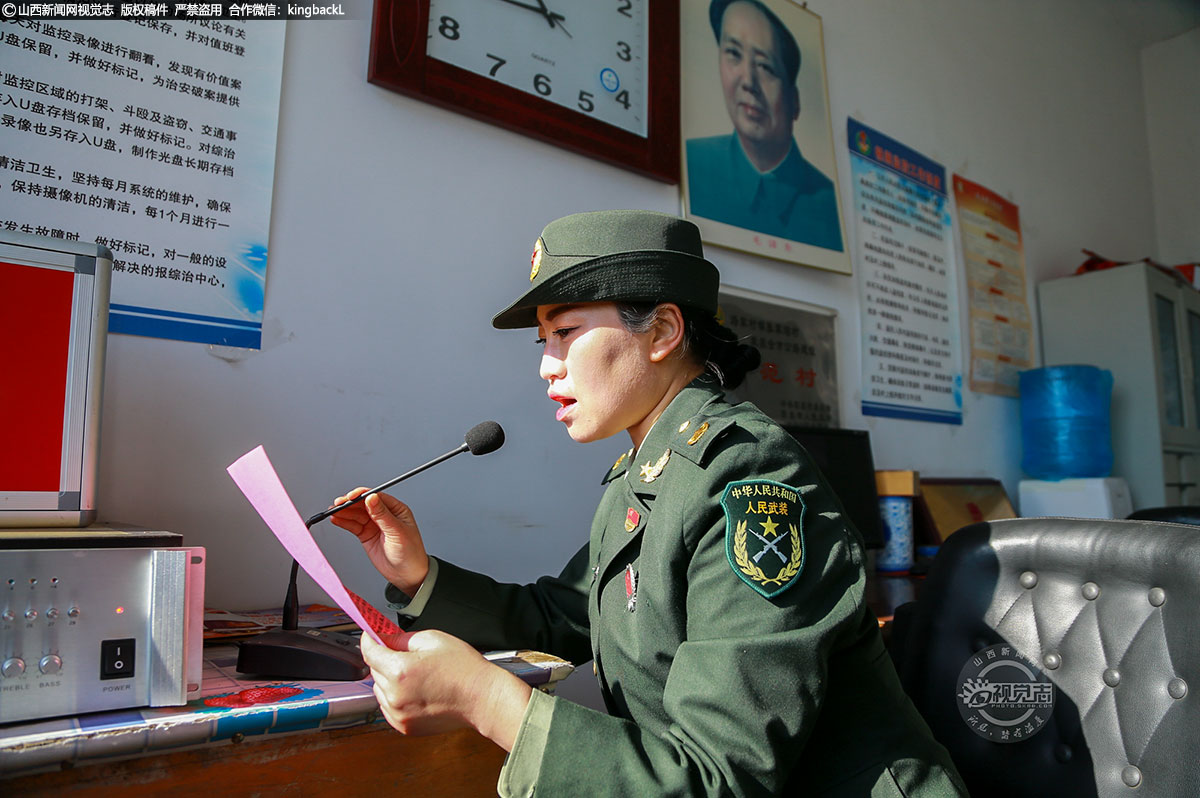      女子民兵班利用村里广播为村民宣传防疫知识。民兵班班长张洁说：“作为一名党员，组织需要我们在哪里，我们一定干在前、冲在前，担当使命，主动作为，完成好党交给我们的任务。平时为民，战时为兵，我们将做到召之即来、来之能战、战之必胜，以实际行动为坚决打赢疫情防控攻坚战贡献力量。”