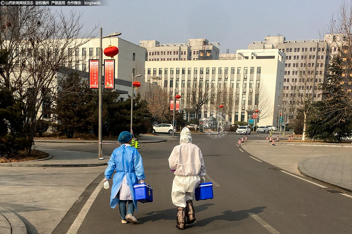      为了和病毒抢时间，石玉妙凌晨4时就要辗转在翼城县人民医院、临汾市疾控中心和临汾市人民医院的途中，直到样本完成接收，确定无危险，她才能回家，有时回到家中也到了十一点。