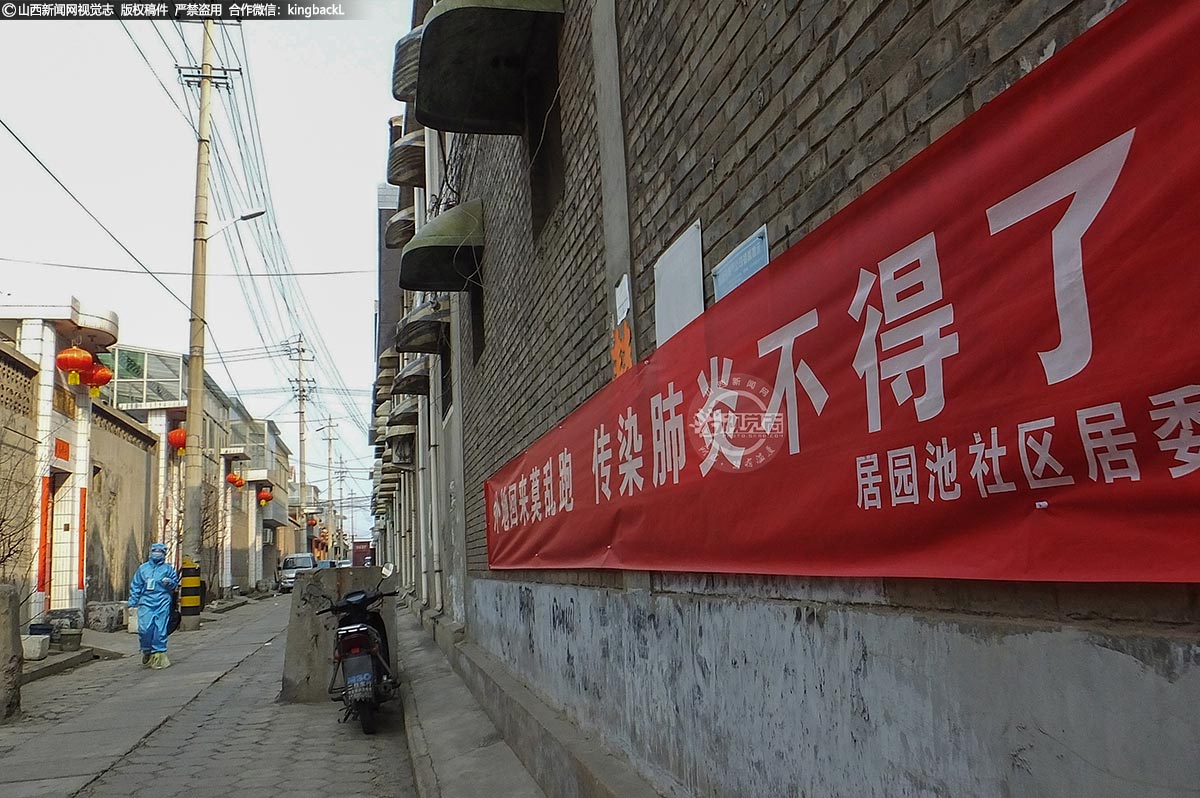      分隔两地，他们彼此鼓励，尽管‎3‎月‎6‎日与丈夫的视频联络不到10分钟，但他们已经很知足了。席慧琴说：“我和丈夫都是中国医师的一员，共战疫情的责任重于泰山，我们这个小家能为疫情防控做出一点贡献，很值得！”

