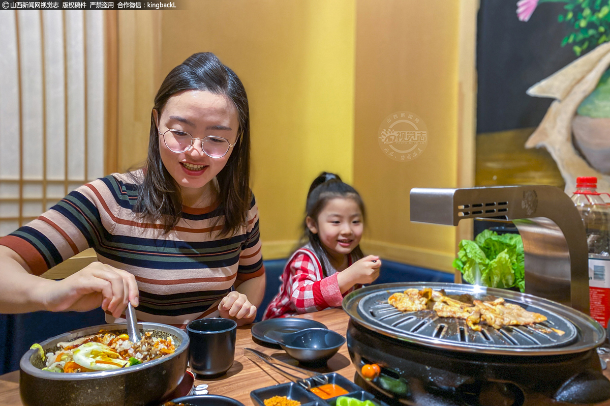      2020年3月20日，餐饮业终于恢复营业了，宅在家中的这段时间，会做的各种美食都吃腻了，馋了好久的烤肉终于吃上了。