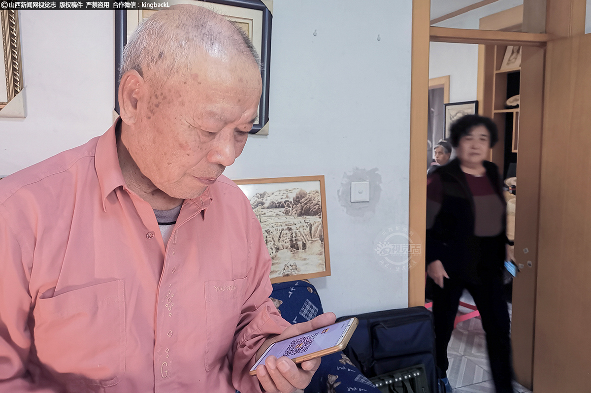      为了提高绘画水平，焦老师参加了长治市老年大学绘画班学习，广泛结交志同道合的朋友。他也不断从网络上学习绘画、烫画的技巧。