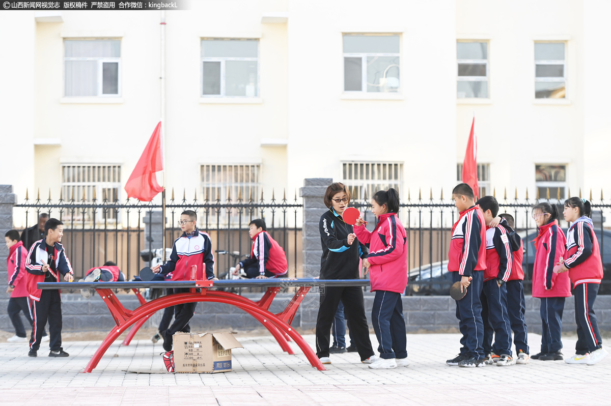      学生的各种爱好和才艺全部由专业教师手把手培养，让学生在校园内就能享受到比昂贵的校外培训机构都专业的优质教育。