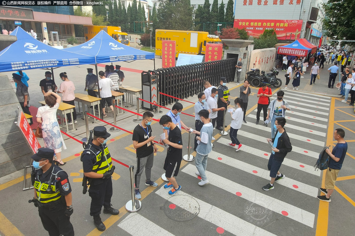      ６月7日，晋城实验中学考点，考生有序进入考场。（山西新闻网特约摄影师：王步宏）