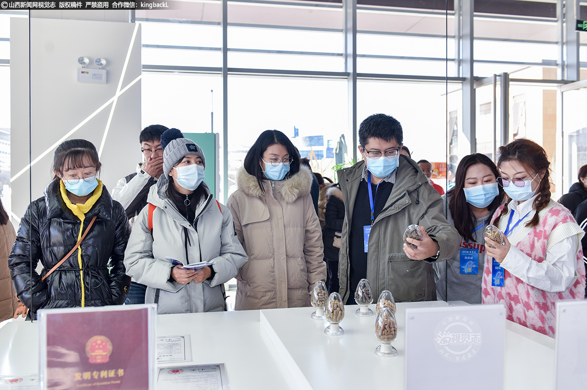      通过内挖潜力、外引资源，构建“环大学城智创圈”不断激发高校新校区的创新动力、创业活力，创造潜力，为我省的创新生态“培土、固本、储能”。