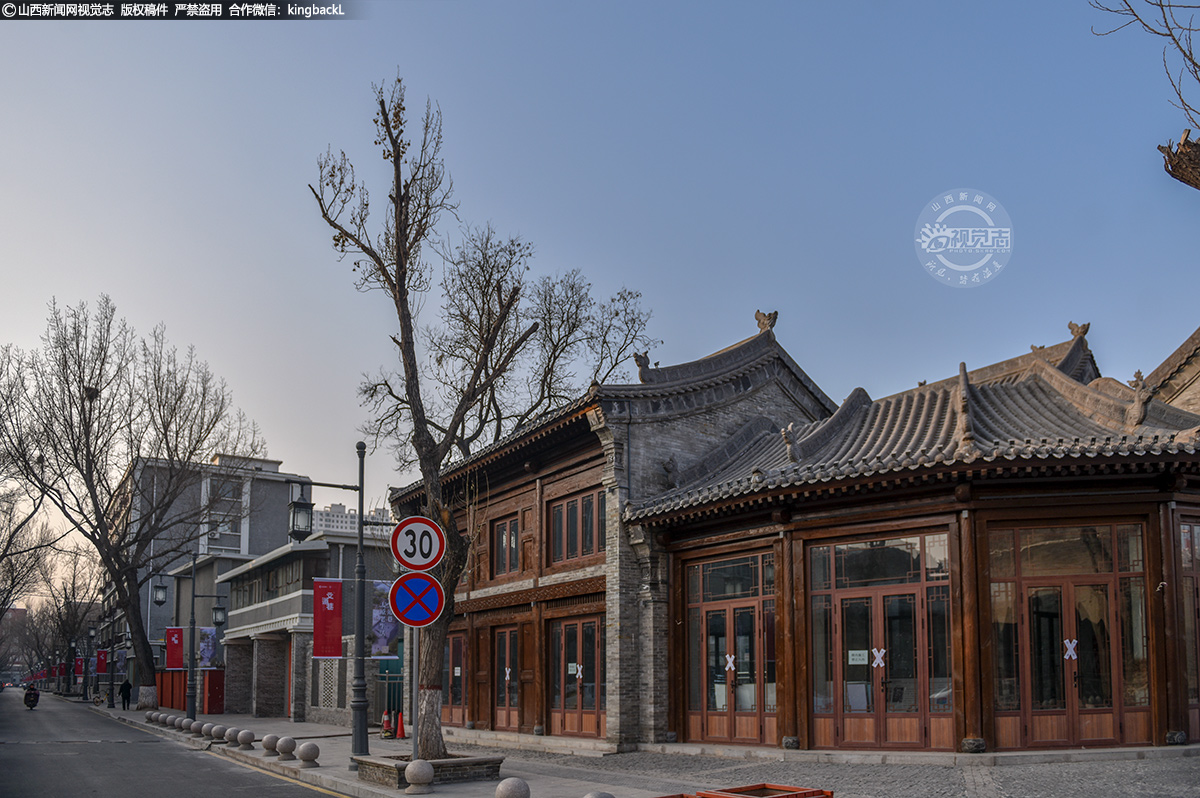      文道巷项目地处太原北部老城区，地域面积约53000平方米，共分为拱极门、坝陵北街以及永兴路三个片区。图为修缮后的拱极门片区。