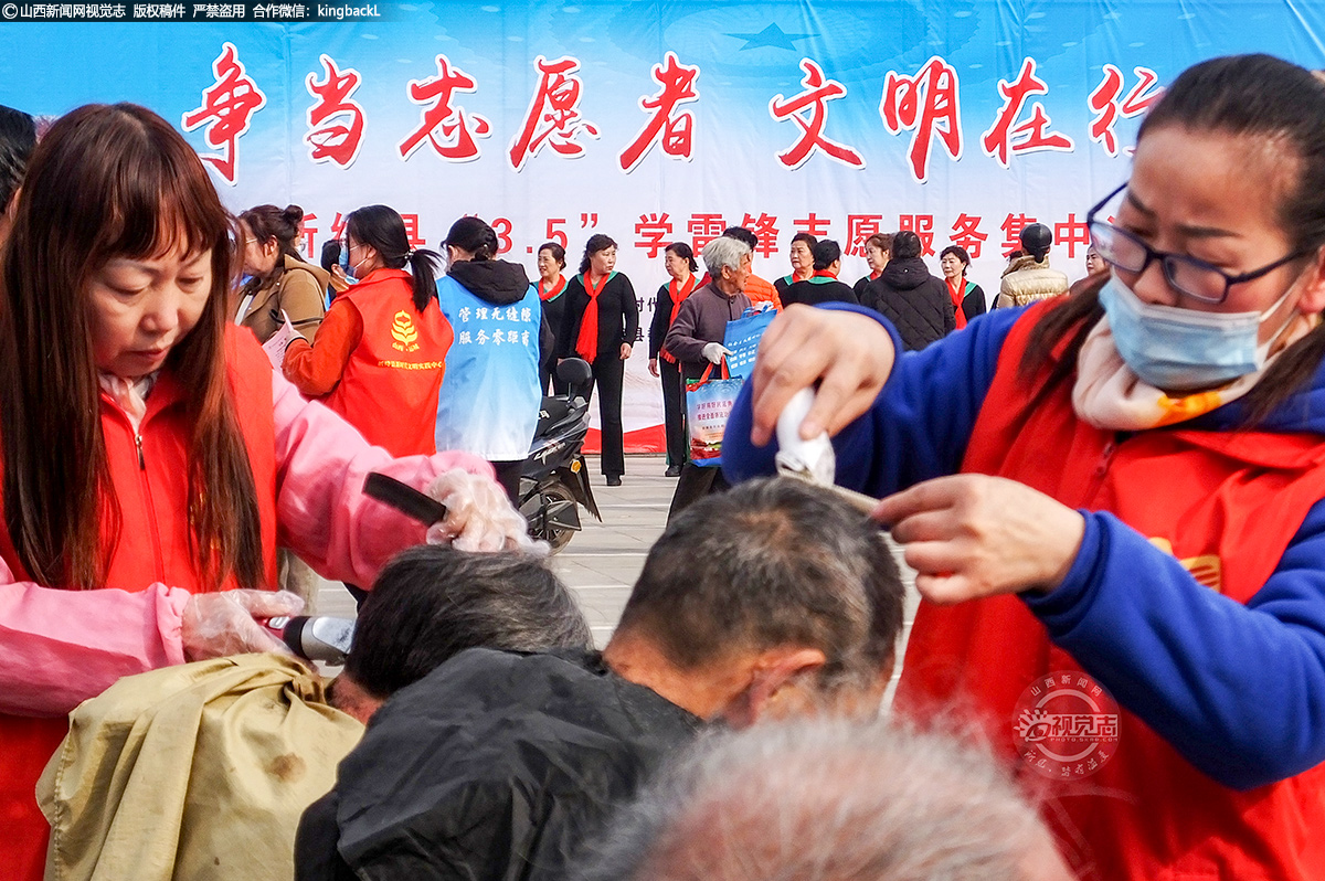      活动中，志愿者耐心地询问每位老年居民的需求，义务为他们剪出满意的发型。娴熟的技术和热情的服务得到大家一致好评，大家高兴而来满意而去。志愿者表示，看到居民满意的笑容，就是最大的幸福。