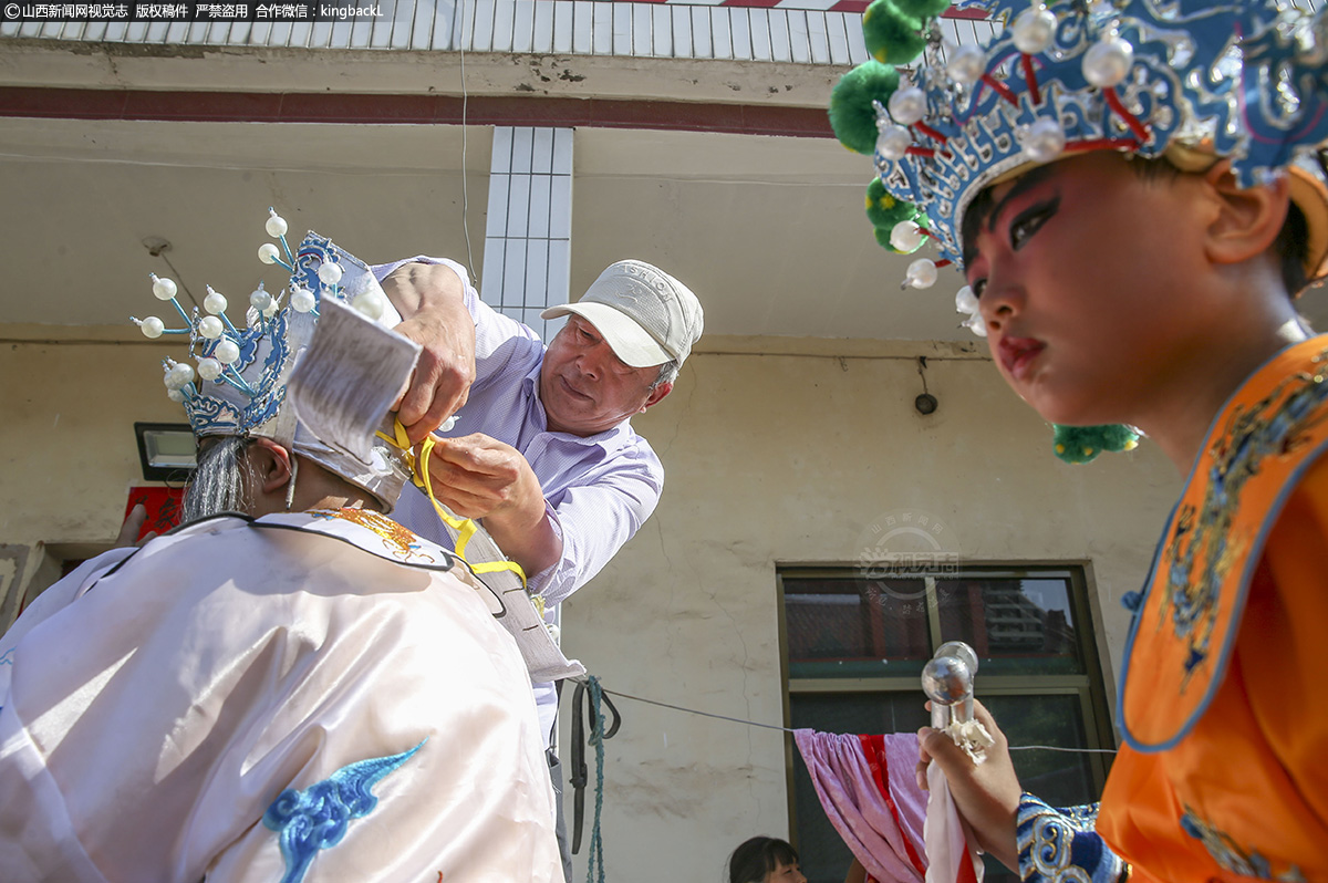      目前，由于市场经济的冲击、村民忙于农务以及展示舞台场地限制等原因，高跷走兽这一民间表演也面临着青黄不接的状况。