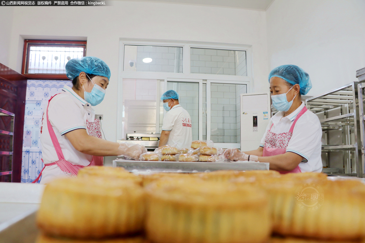      糖醇系列产品既保留了果仁饱满焦香、味道清淡自然、口感酥脆舒爽、品相焦黄齐整的特色，还满足了不同人群口味、健康的多样需求。