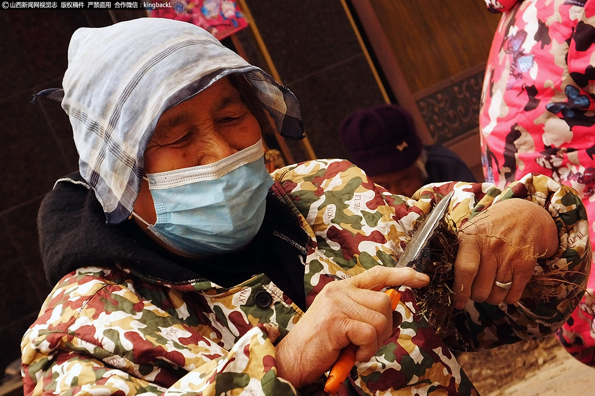      近年来，当地充分发挥无霜期长，日照充足等天时地理优势加速发展中药材，已形成种植和深加工远志、黄芩、柴胡等中药材为主，集产供销于一体的中药材基地。