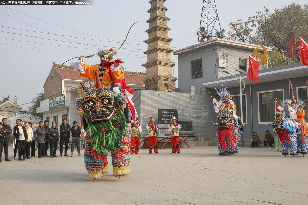      如今，当地的非遗高跷走兽不仅展示了当地稷山文化的魅力，还让游客和当地群众近距离感受这一传统文化，促进农旅和文旅融合发展，助力乡村振兴。