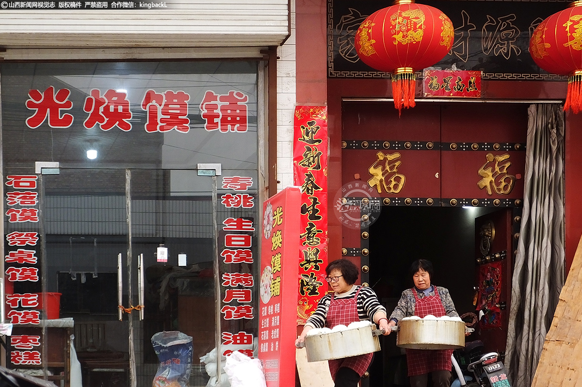      花馍不仅是主食，而且参与了人们供奉、祭祀、交往等每一项人生重要事项，可以说，伴随并见证着晋南人的一生。