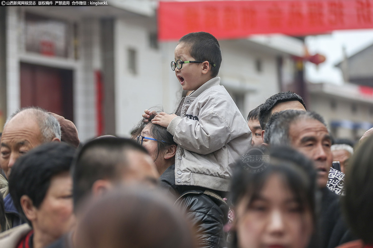     鼓车，是鼓与车的集合，是融音乐、竞技于一体的民间娱乐活动，发展至今逐渐脱离起初单纯的娱乐和比赛模式，成为凝聚村民们爱村、爱家精神的一项重要活动，随着跑鼓车活动被列为国家级非物质文化遗产，群众对其了解也在逐渐加深，其丰富的文化内涵和强烈的地域魅力广受人们的喜爱，也从中渲染了节庆日气氛、完善全民健身体系、增强人民之间的交流的作用。