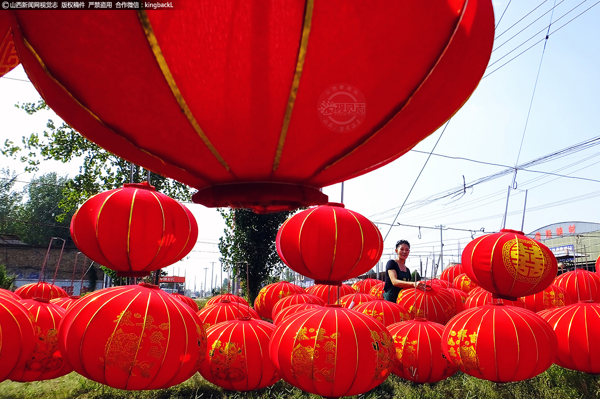      杨赵村是稷峰镇第一大村，是远近闻名的文化村，也是全国有名的灯笼制作专业村。据村中老年人讲，该村的灯笼制作最早始于明清时期，距今至少已有上百年的历史。