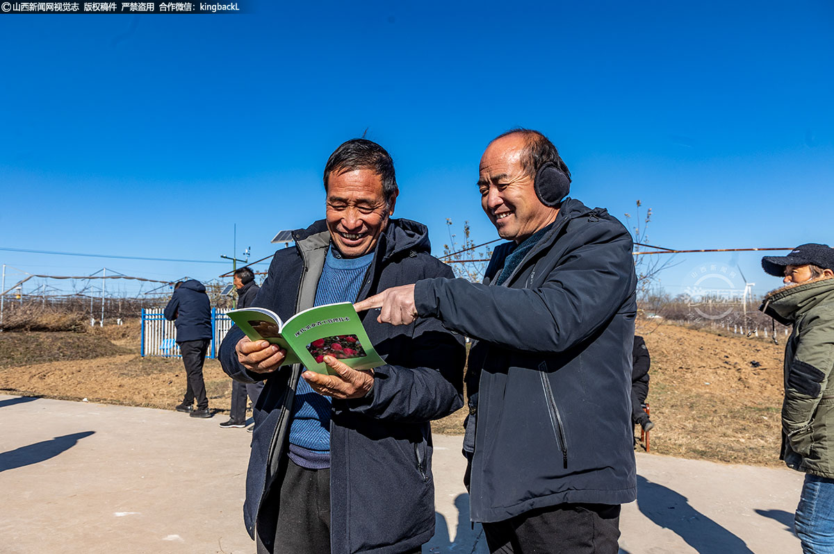      这次冬季果园管理培训活动，得到了广大果农的积极响应和参与。他们纷纷表示，通过这次培训，不仅学到了实用的技术知识，还对果业发展有了更深刻的认识和理解。他们将把这些知识和技能应用到日常管理中，努力提高水果的品质和产量，为家庭的增收致富贡献力量。