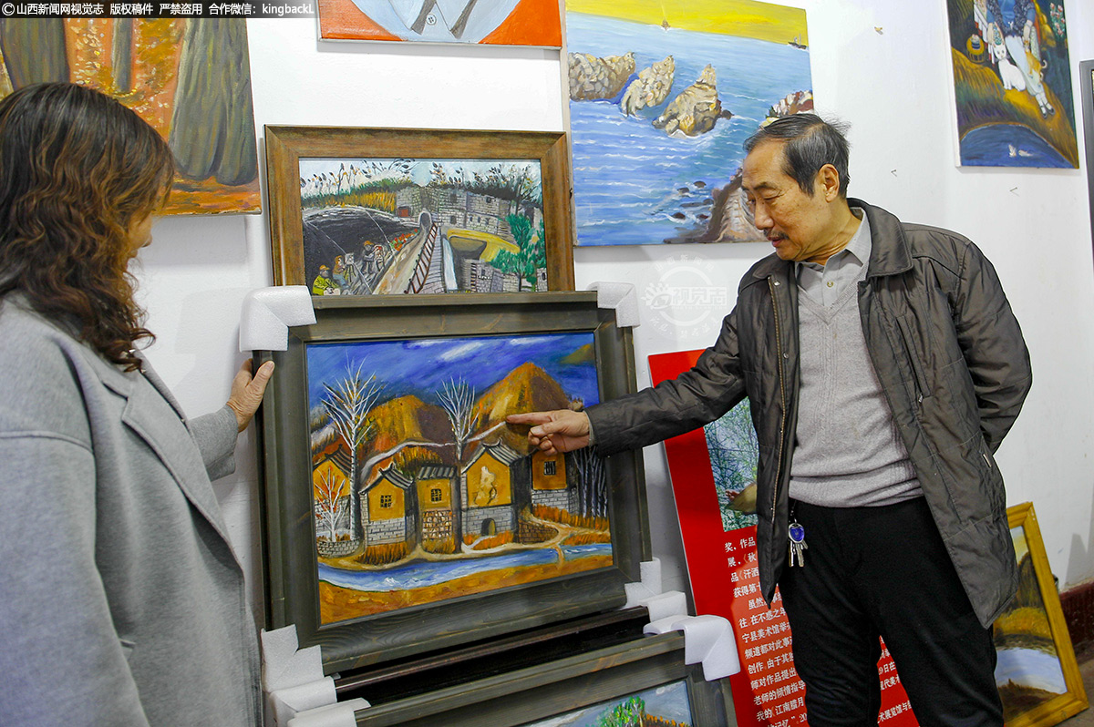      范大荣的作品不仅展现了乡村生活的真实面貌，更蕴含着他对家乡的热爱和对土地的眷恋。他的画没有华丽的技巧，却有着最真挚的情感。每一笔、每一划，都饱含着他对艺术的执着追求和对生活的深刻理解。
