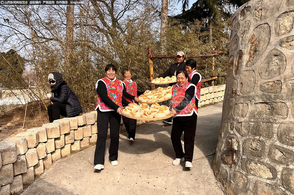      通过直播这一新兴的销售方式，油窝窝不仅走进了更多人的视野，也为当地村民带来了更多的增收机会。