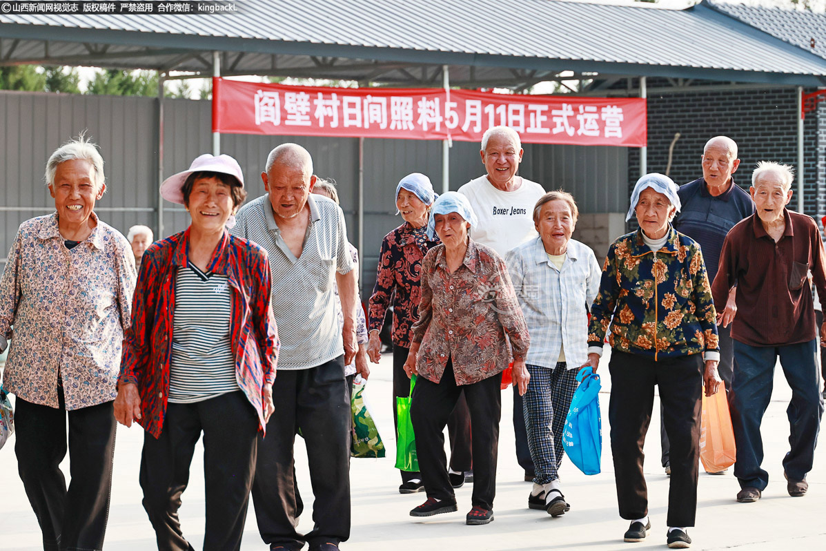     阎壁村作为 “五面红旗村”，在农旅融合与养老服务方面走在前列，为全县树立了标杆。