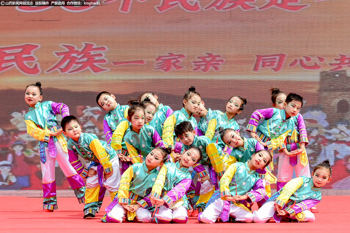      5月30日，沁水县东关小学沉浸在欢乐的海洋中，一场以