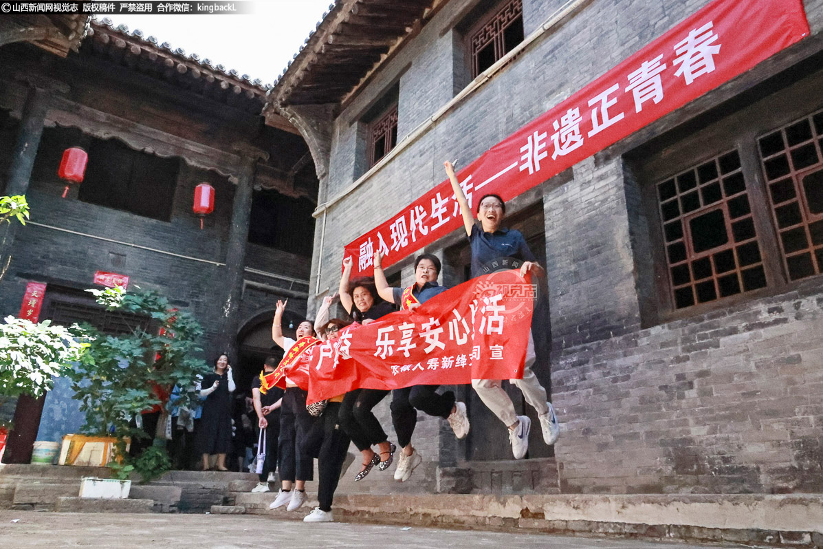      这场文化与自然遗产的盛宴，恰似一颗火种，点燃了人们对传统文化的热忱，让古老文明在新时代的曙光中，舒展筋骨，再绽芳华，奔赴与未来的永恒之约。