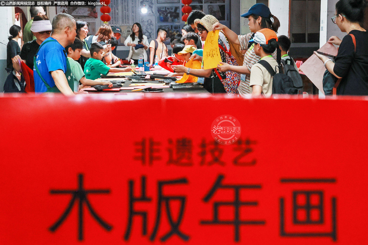      据活动主办方介绍，暑假期间还将有三批上百名香港青少年陆续抵达绛州，在 “探密探宝” 中完成非遗文化的传承接力。这场跨越香江的文化对话，正让古老绛州成为香港青少年感知中华文化根脉的鲜活课堂。