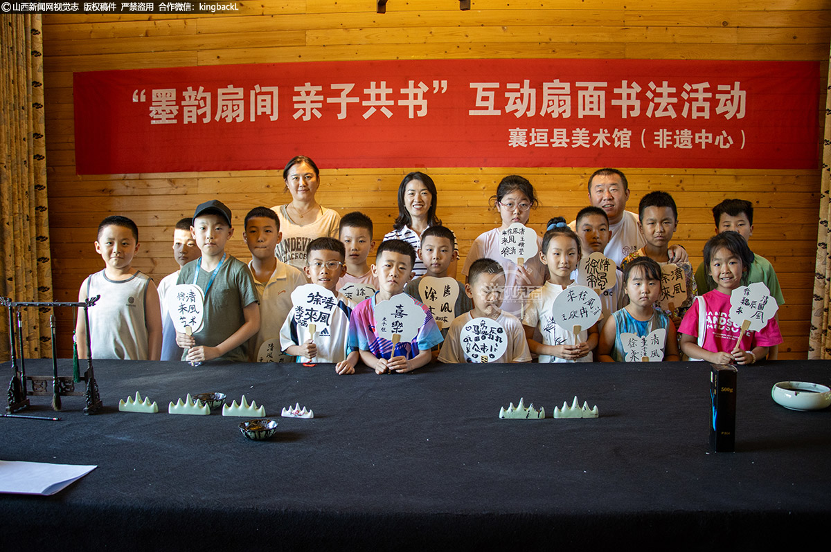      “亲手参与才能让孩子真正感知非遗魅力，也更容易在他们心里种下传承的种子。”一位家长说到。