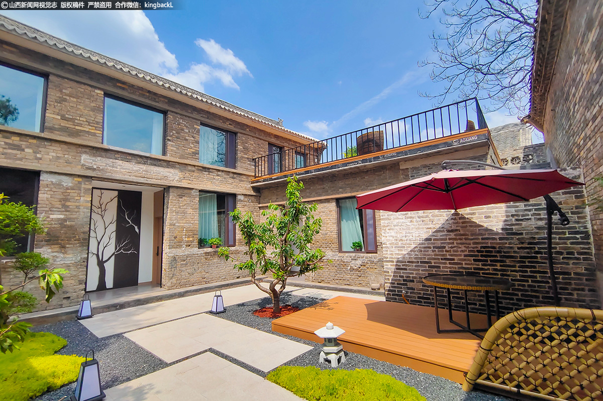 这里的民宿结合当地人文、历史、生态、民俗、环境资源及日常生产活动等地域特色,为旅客提供古镇生活住宿所和民俗生产方面的体验活动,让游客可以体验到当地风情、感受当地民宿的热情与服务,体验有别于喧嚣城市的安逸生活。