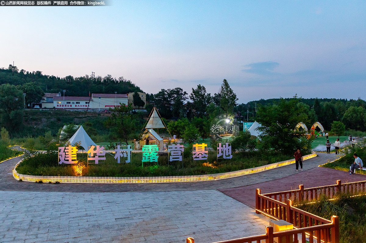      近年来，虒亭镇将“千万工程”列为“头号工程”，通过精心打造“民宿牌”“农业牌”“休闲牌”和“体育牌”，积极推动文旅、产旅、农旅的深度融合。曾经的绿水青山，如今正华丽蜕变为富民强村的“金钥匙”，使得生态优势真正转化为发展红利，滋养一方百姓。